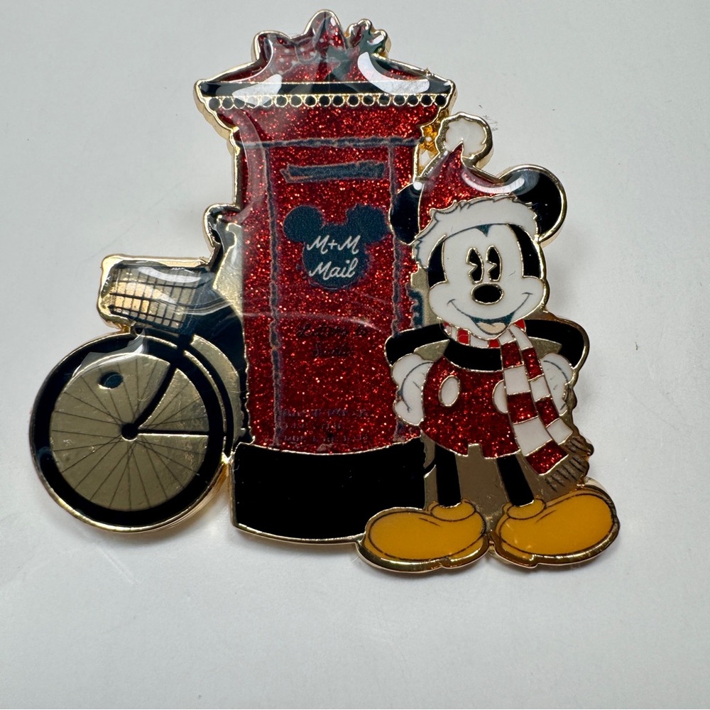 Aldi x Disney Mickey Mouse LE pin. "M+M Mail" Premium Holiday Pin Aldi Exclusive